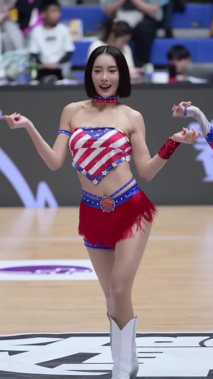太離譜了 ！幾乎是完美女人！